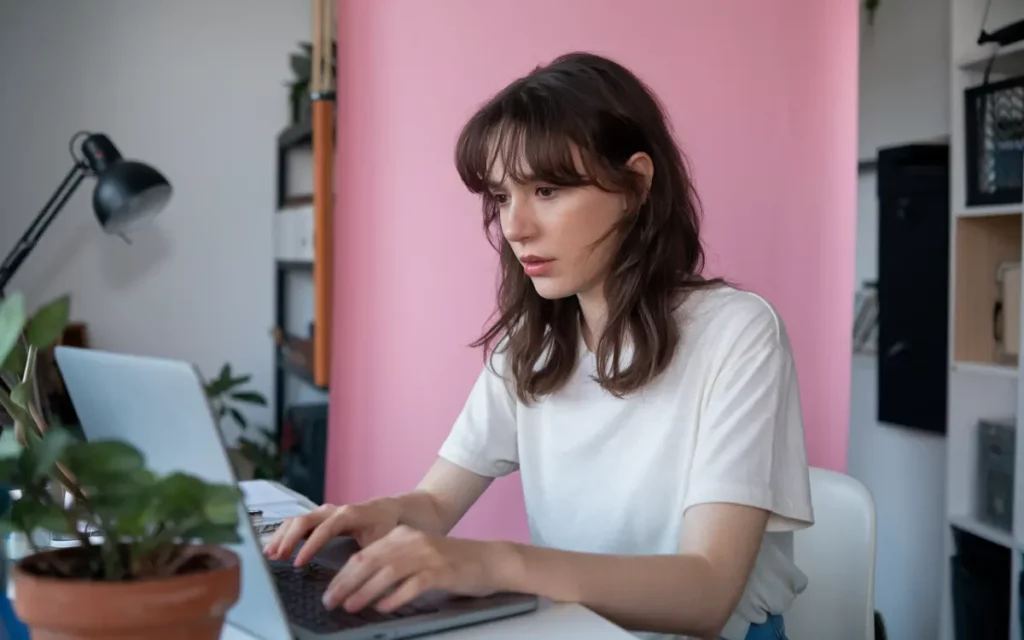 Teaching Kids about Strangers online: A Comprehensive Guide strangers online,safety,Strangers Strangers online